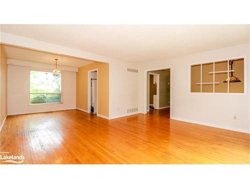 208 Kenneth Avenue, Barrie, ON - Indoor Photo Showing Other Room