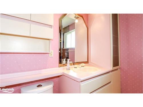 208 Kenneth Avenue, Barrie, ON - Indoor Photo Showing Bathroom