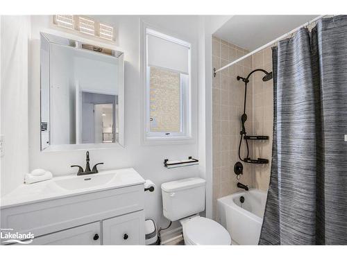 65 Oriole Crescent, Wasaga Beach, ON - Indoor Photo Showing Bathroom