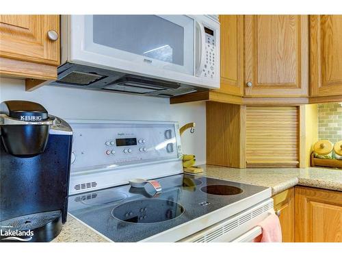 41 Meadow Lane, Wasaga Beach, ON - Indoor Photo Showing Kitchen