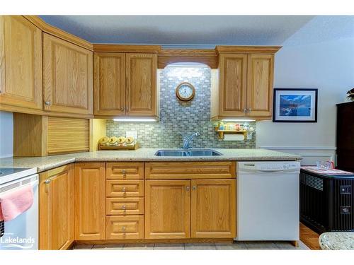 41 Meadow Lane, Wasaga Beach, ON - Indoor Photo Showing Kitchen With Double Sink