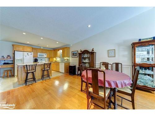 41 Meadow Lane, Wasaga Beach, ON - Indoor Photo Showing Dining Room