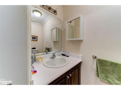 41 Meadow Lane, Wasaga Beach, ON - Indoor Photo Showing Bathroom