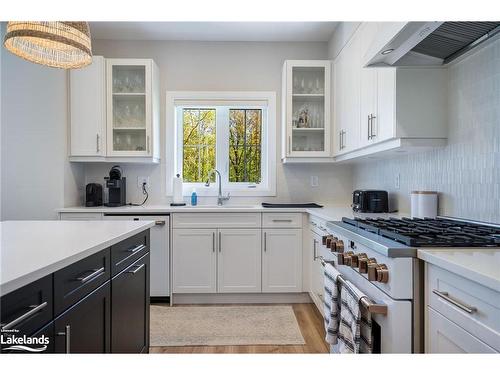 104 Black Willow Crescent, The Blue Mountains, ON - Indoor Photo Showing Kitchen