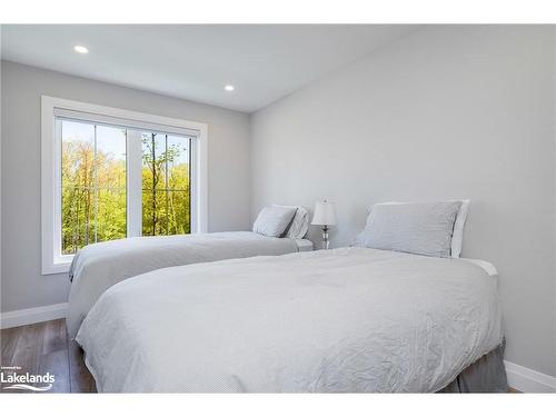 104 Black Willow Crescent, The Blue Mountains, ON - Indoor Photo Showing Bedroom