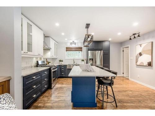 44 Stroud Crescent, Wasaga Beach, ON - Indoor Photo Showing Kitchen With Upgraded Kitchen