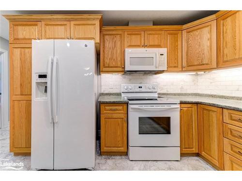 38 Clover Crescent, Wasaga Beach, ON - Indoor Photo Showing Kitchen