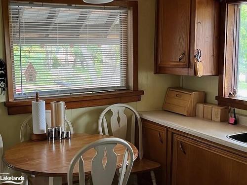 10 George W/S Street, Magnetawan, ON - Indoor Photo Showing Dining Room