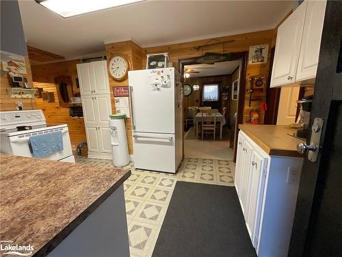 345 Doe Lake Rd Road, Armour, ON - Indoor Photo Showing Kitchen