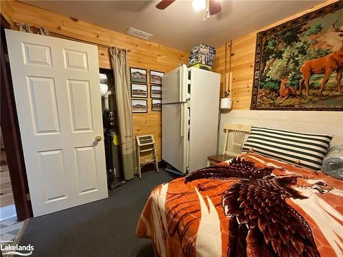 345 Doe Lake Rd Road, Armour, ON - Indoor Photo Showing Bedroom