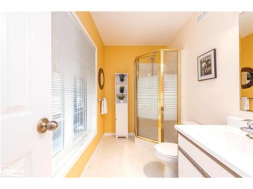 103 Old Centurian Road, Huntsville, ON - Indoor Photo Showing Bathroom