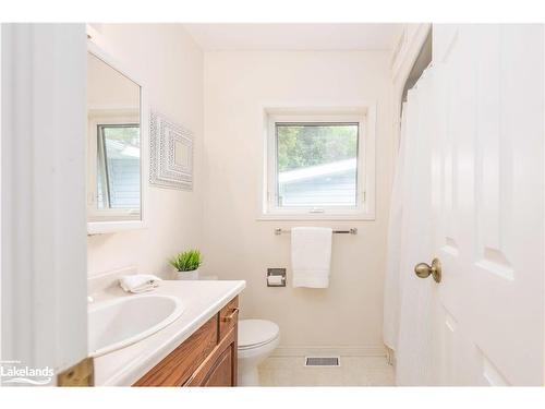 103 Old Centurian Road, Huntsville, ON - Indoor Photo Showing Bathroom