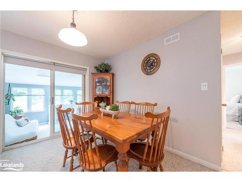 103 Old Centurian Road, Huntsville, ON - Indoor Photo Showing Dining Room