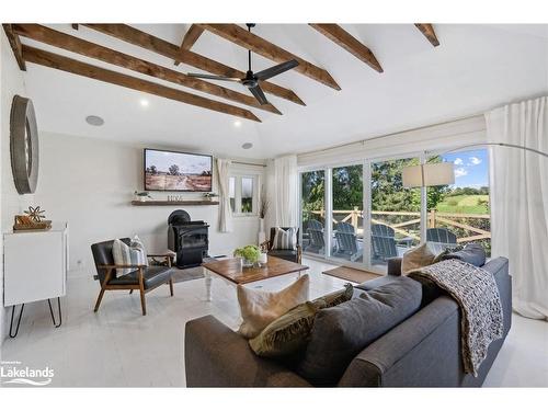 2605 42 County Road, Clearview, ON - Indoor Photo Showing Living Room