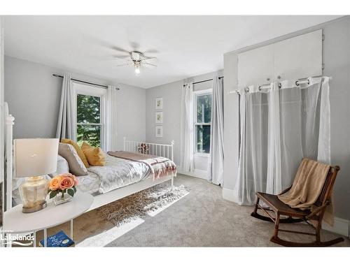 2605 42 County Road, Clearview, ON - Indoor Photo Showing Bedroom