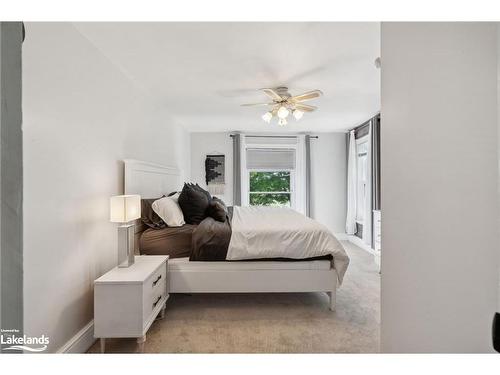 2605 42 County Road, Clearview, ON - Indoor Photo Showing Bedroom