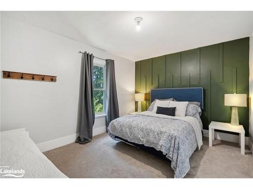 2605 42 County Road, Clearview, ON - Indoor Photo Showing Bedroom