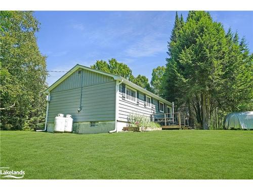 1358 North Shore Road, Haliburton, ON - Outdoor