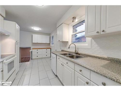 42 Courtice Crescent, Collingwood, ON - Indoor Photo Showing Kitchen With Double Sink