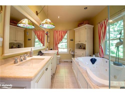 1024 Grainger Grove Road, Lake Of Bays, ON - Indoor Photo Showing Bathroom