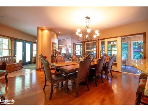 1024 Grainger Grove Road, Lake Of Bays, ON - Indoor Photo Showing Dining Room