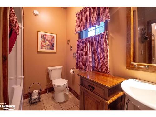 1024 Grainger Grove Road, Lake Of Bays, ON - Indoor Photo Showing Bathroom