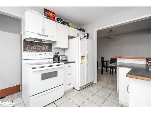 657 Oak Street, Collingwood, ON - Indoor Photo Showing Kitchen