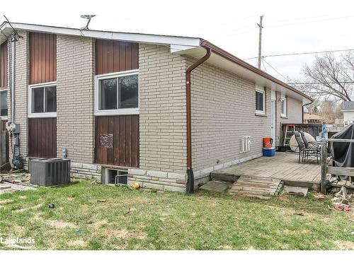 657 Oak Street, Collingwood, ON - Outdoor With Deck Patio Veranda With Exterior