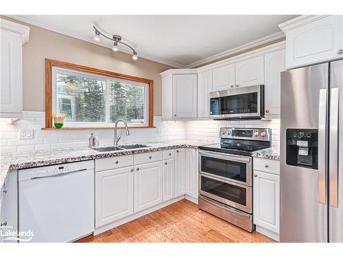 239 Oxbow Park Drive, Wasaga Beach, ON - Indoor Photo Showing Kitchen With Stainless Steel Kitchen With Upgraded Kitchen