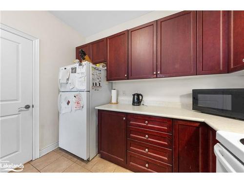 2 Loggers Gate, Wasaga Beach, ON - Indoor Photo Showing Kitchen