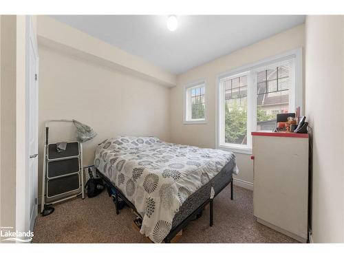 2 Loggers Gate, Wasaga Beach, ON - Indoor Photo Showing Bedroom