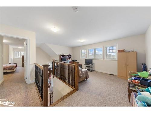 2 Loggers Gate, Wasaga Beach, ON - Indoor Photo Showing Other Room