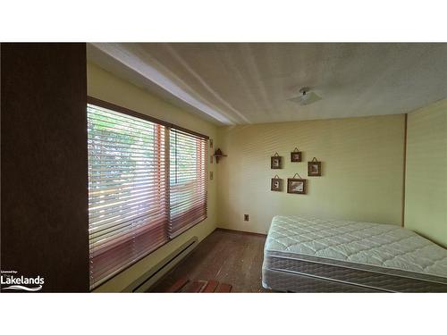 33 Houston Lane, Seguin, ON - Indoor Photo Showing Bedroom