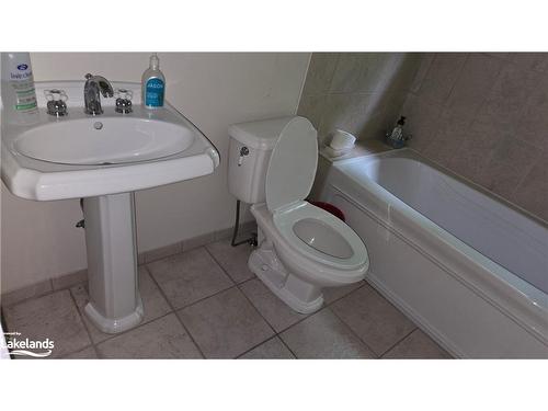 33 Houston Lane, Seguin, ON - Indoor Photo Showing Bathroom