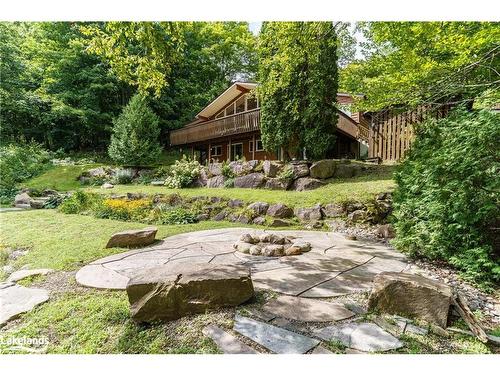 1094 Crumby Lake Drive, Dorset, ON - Outdoor