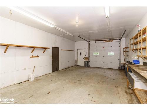 1094 Crumby Lake Drive, Dorset, ON - Indoor Photo Showing Garage