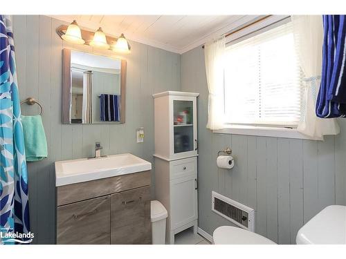 39 Northgate Road, Wasaga Beach, ON - Indoor Photo Showing Bathroom