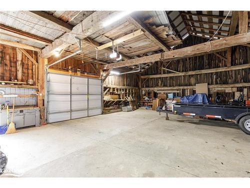 158502 7Th Line, Meaford, ON - Indoor Photo Showing Garage