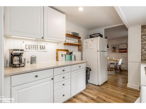 1071 Lawson Road, Tiny, ON - Indoor Photo Showing Kitchen