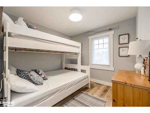 1071 Lawson Road, Tiny, ON - Indoor Photo Showing Bedroom