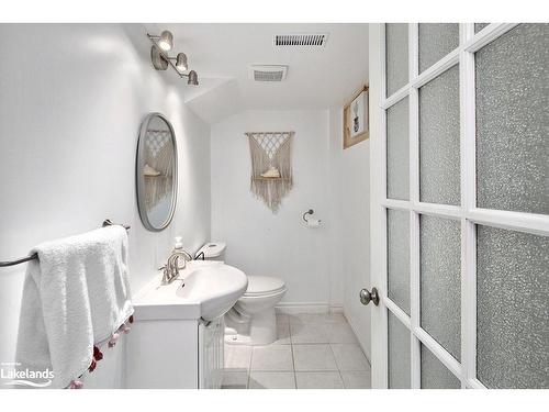 42 Niagara Street, Collingwood, ON - Indoor Photo Showing Bathroom