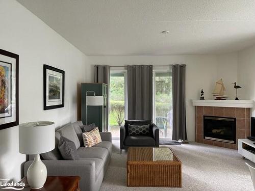 684 Johnston Park Avenue, Collingwood, ON - Indoor Photo Showing Living Room With Fireplace