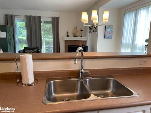 684 Johnston Park Avenue, Collingwood, ON - Indoor Photo Showing Kitchen With Double Sink