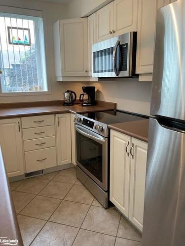 684 Johnston Park Avenue, Collingwood, ON - Indoor Photo Showing Kitchen