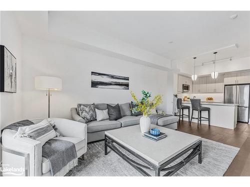 509-1 Hume Street, Collingwood, ON - Indoor Photo Showing Living Room