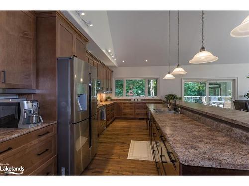 1477 Foreman Road, Port Carling, ON - Indoor Photo Showing Kitchen With Double Sink