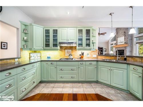 177 Harbour Beach Drive, Meaford, ON - Indoor Photo Showing Kitchen With Double Sink