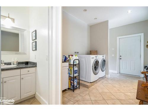 177 Harbour Beach Drive, Meaford, ON - Indoor Photo Showing Laundry Room