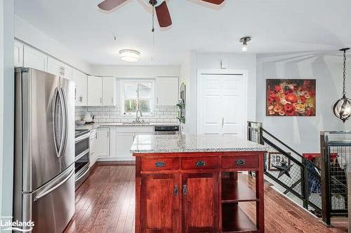 96 Lockhart Road, Collingwood, ON - Indoor Photo Showing Kitchen With Upgraded Kitchen