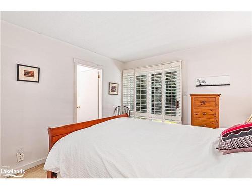 8-100 Fairway Crescent, Collingwood, ON - Indoor Photo Showing Bedroom